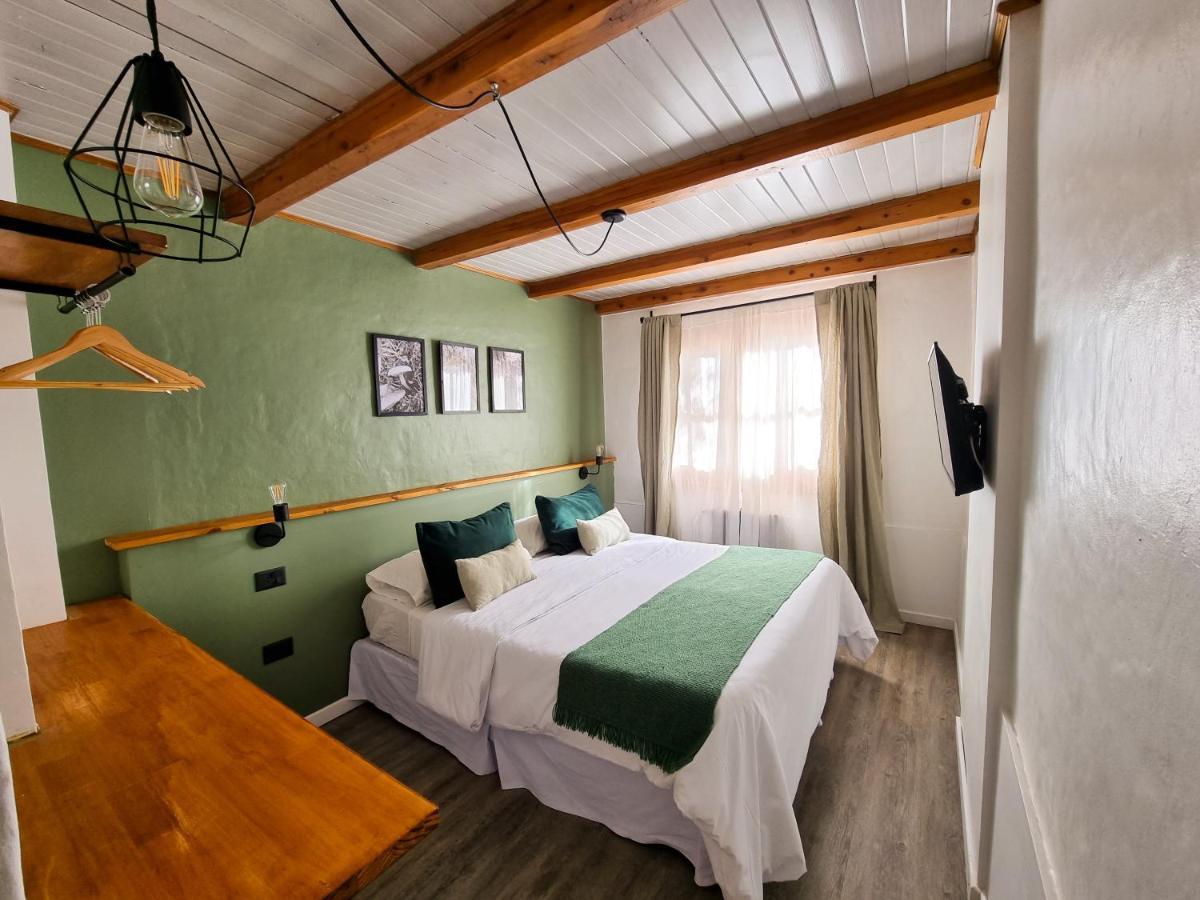 Hosteria Las Lucarnas San Martín de los Andes Екстериор снимка